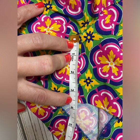 Trina Turk Womens Size 4 Shorts - Picture 11 of 11